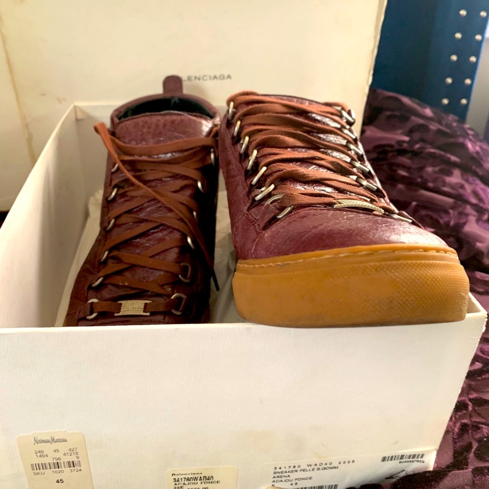 Balenciaga arenas